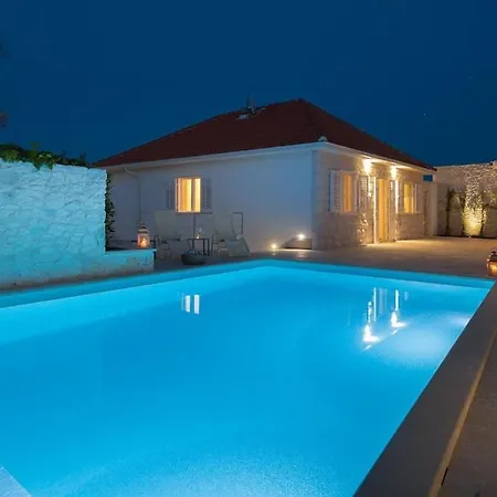 Dolcevita Villa *